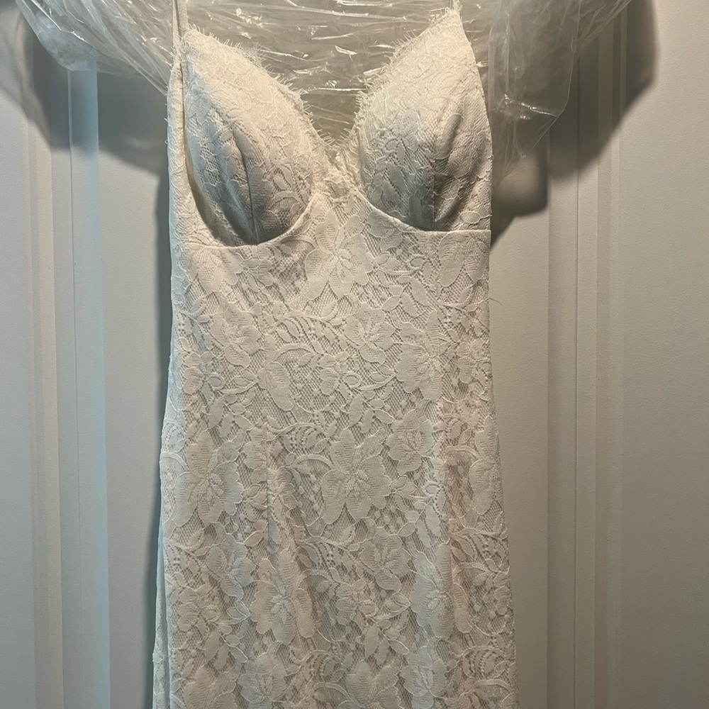 David’s Bridal ivory wedding dress Sz 2 - Picture 5 of 8